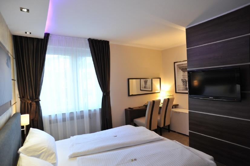 Hotel Bergischer Hof Ratingen Exterior photo